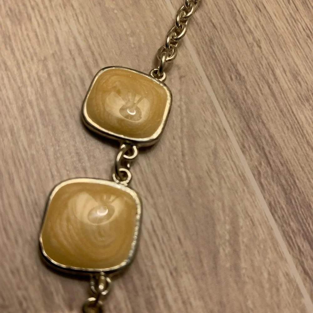 Necklace with Yellow Stones - Picture 8 of 9